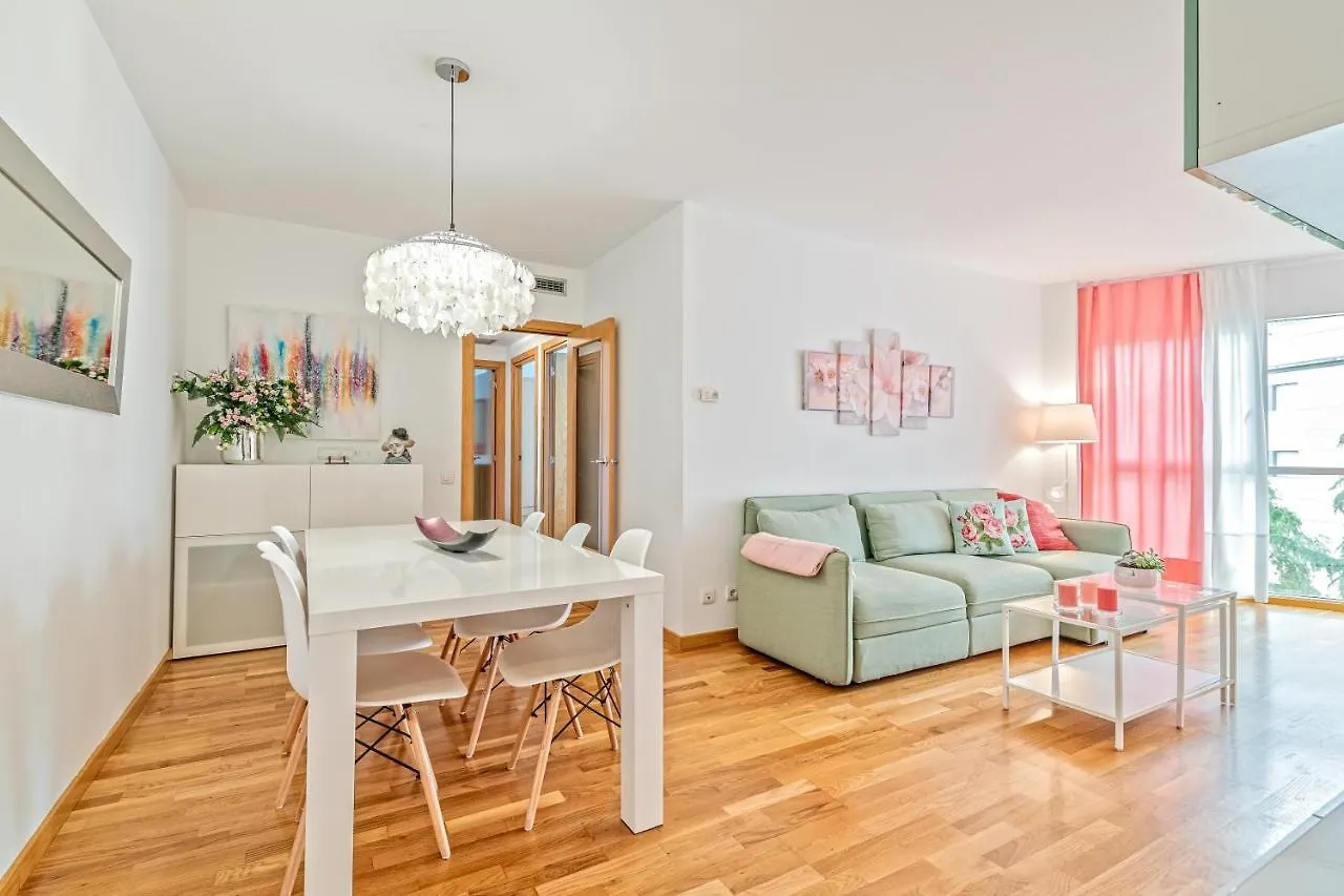 شقة Calido Apartamento Con Piscina En Barcelona ريبوييت