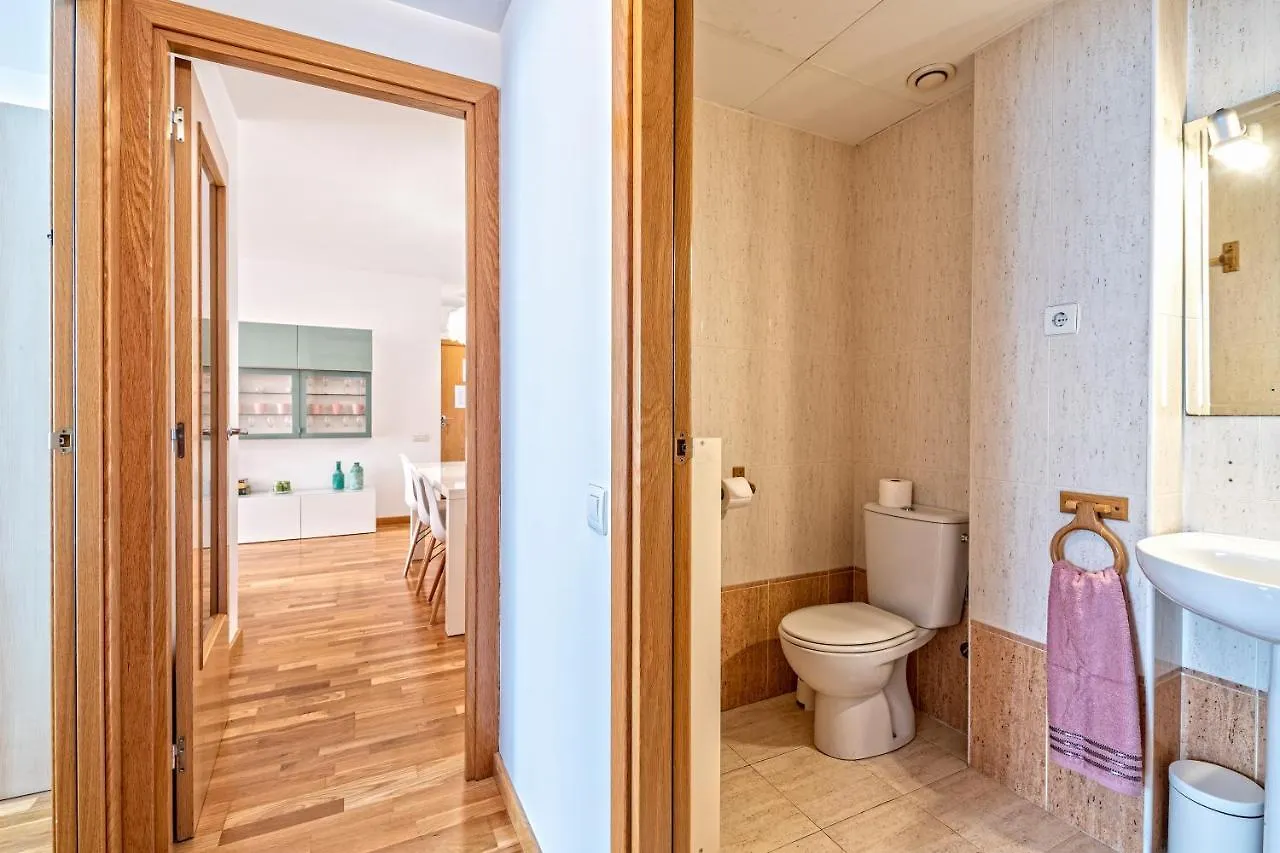 Cálido apartamento con piscina en Barcelona Ripollet
