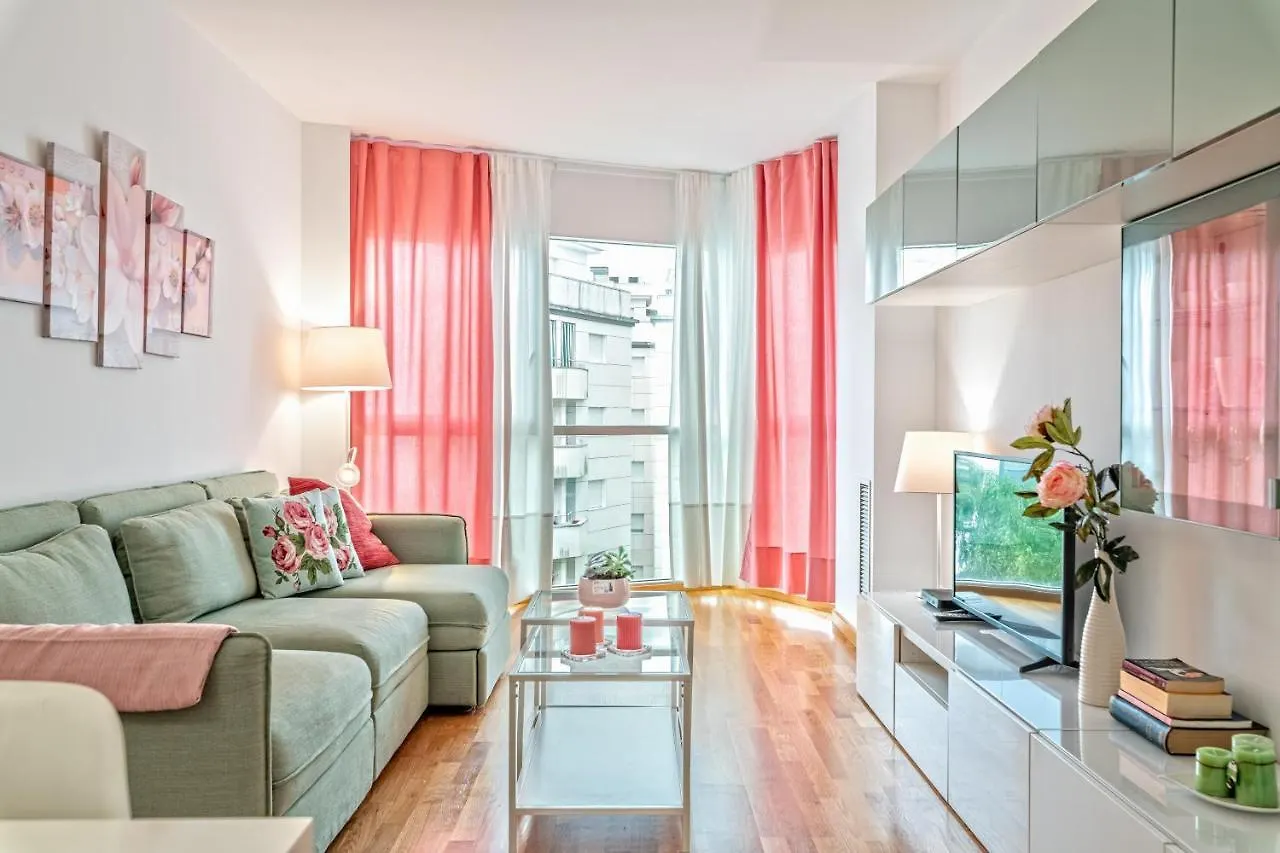 Cálido apartamento con piscina en Barcelona Ripollet España