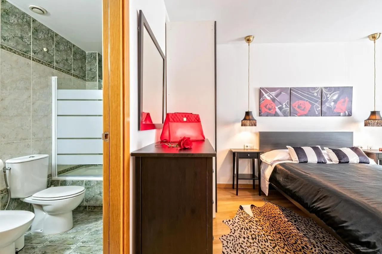 Cálido apartamento con piscina en Barcelona Ripollet