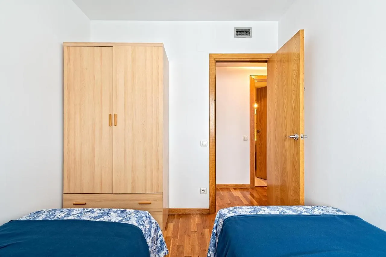 Cálido apartamento con piscina en Barcelona Ripollet España